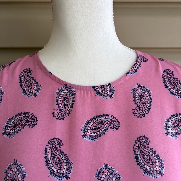 •New York & Company• Pink Paisley Long Sleeve Blouse - Size Small - Picture 3 of 8